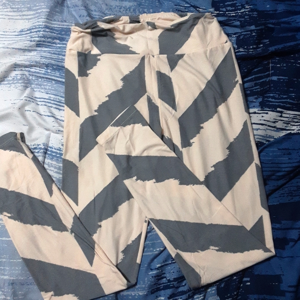 Lularoe Leggings x2